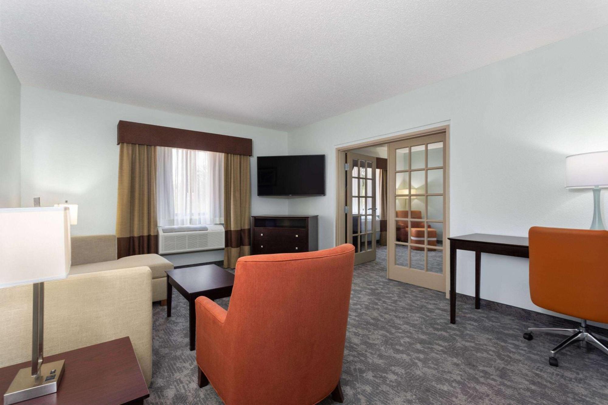 La Quinta By Wyndham Bonita Springs Naples North Hotel Ngoại thất bức ảnh