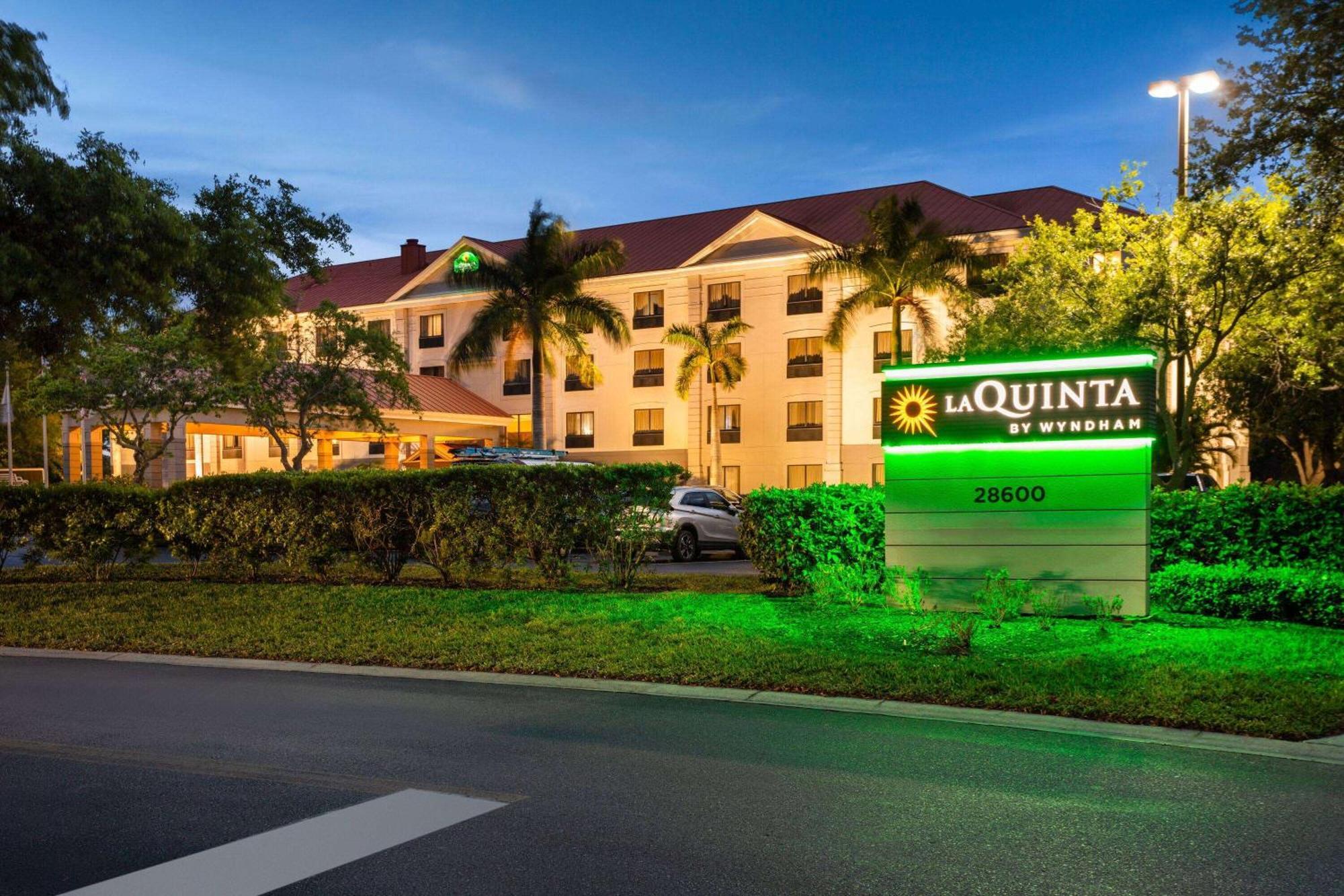 La Quinta By Wyndham Bonita Springs Naples North Hotel Ngoại thất bức ảnh